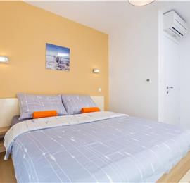3 Bedroom Krk Island Villa with Heated Pool, Sea View Roof Terrace, Sleeps 6 – 8